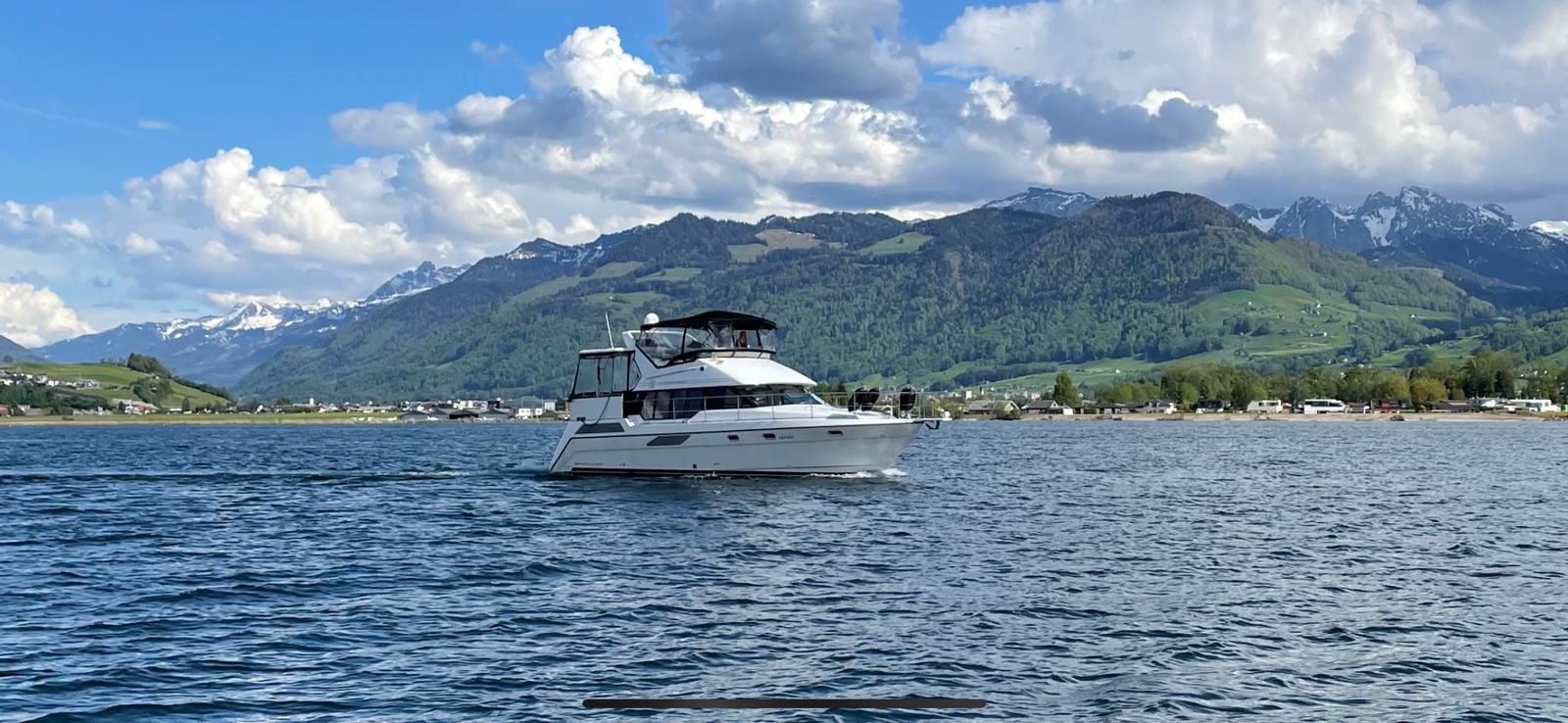 Yacht Alexandra – elegantes Seitenprofil