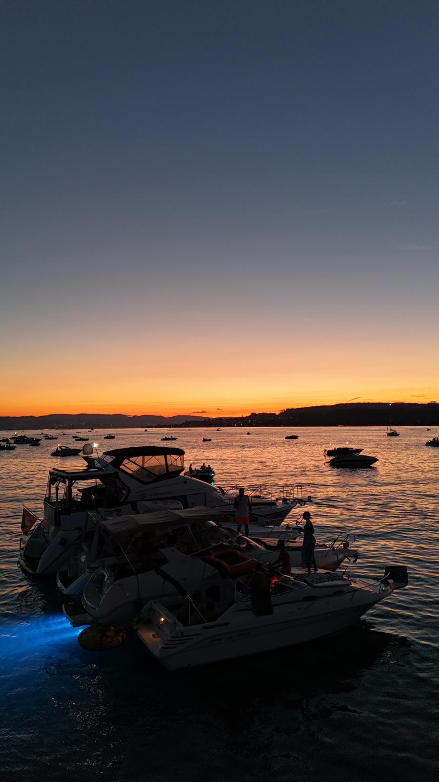 Sonnenuntergang vom Bug – Abendstimmung